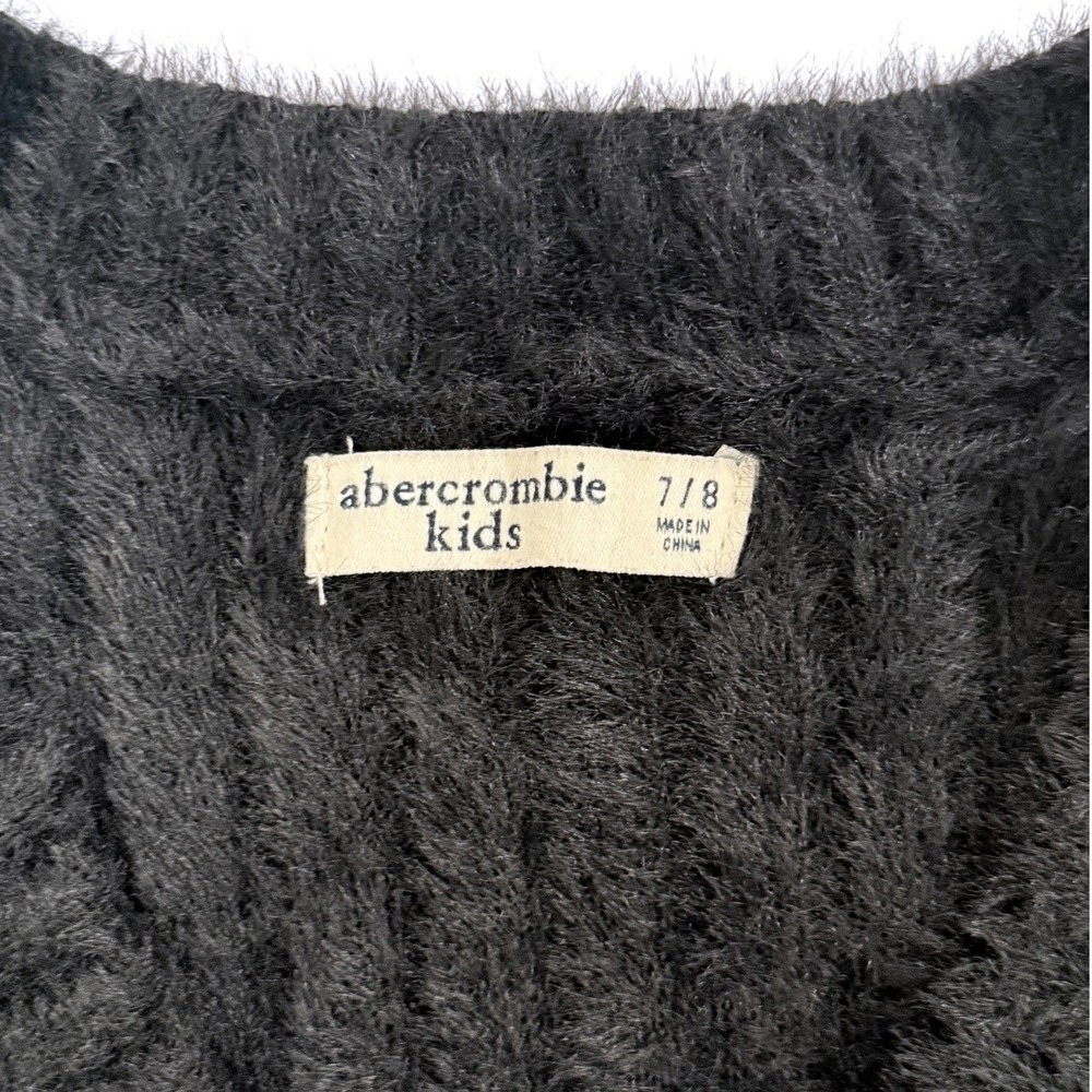 Abercrombie Kids Girls Black Fuzzy Eyelash Knit Cardigan Sweater Size 7/8 K53 - Picture 2 of 7